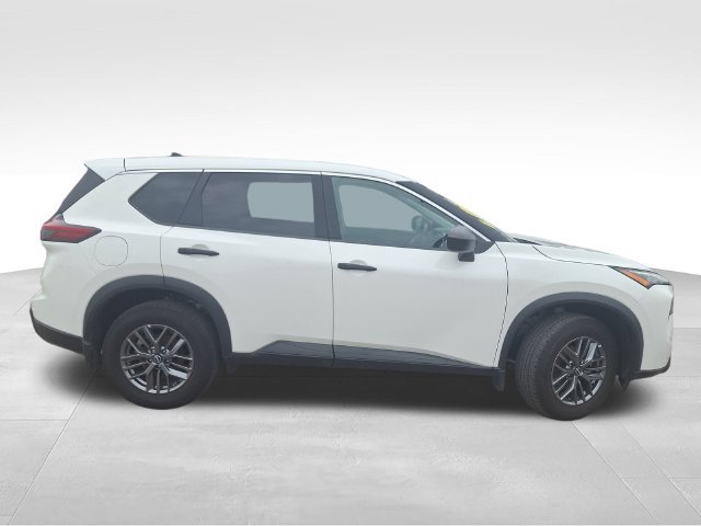 Certified 2025 Nissan Rogue S AWD/4WD image 9