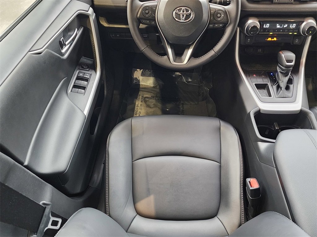 Used 2023 Toyota RAV4 XLE Premium image 11