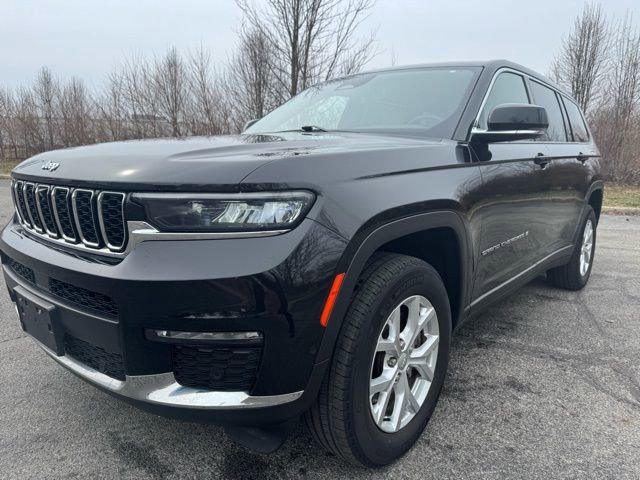 Used 2023 Jeep Grand Cherokee L Limited w/ Luxury Tech Group II image 2