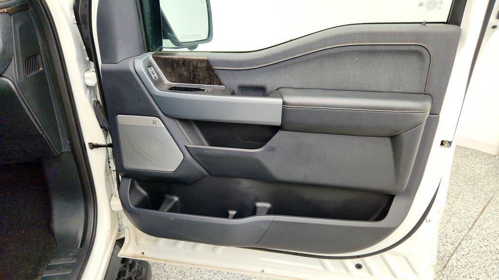 Used 2022 Ford F150 Lightning Lariat AWD/4WD image 26