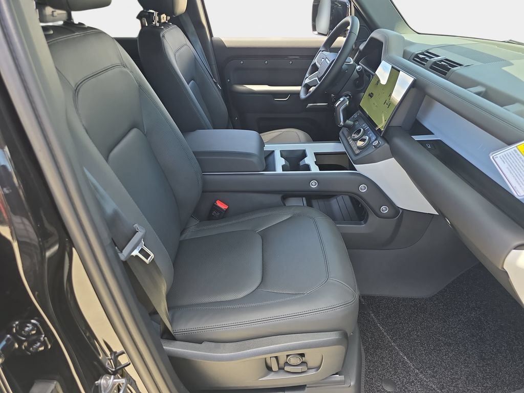 New 2026 Land Rover Defender 110 S AWD/4WD image 10