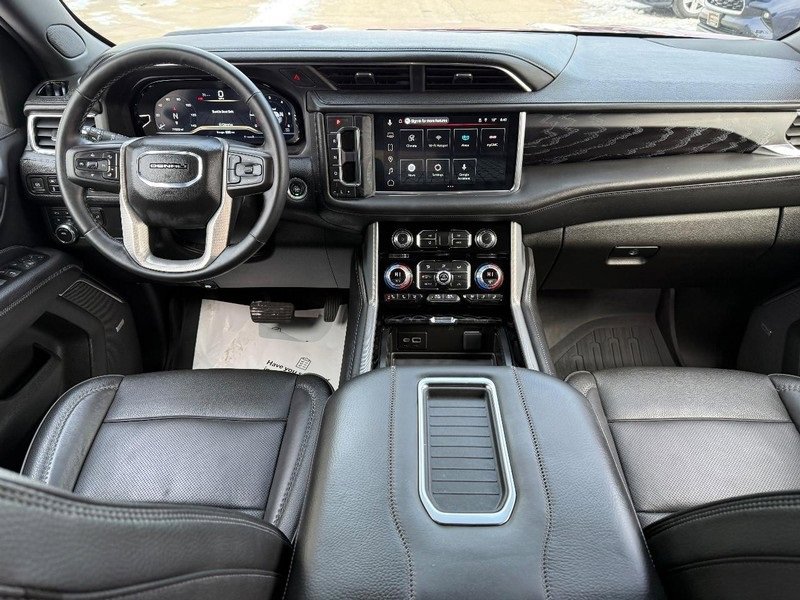 Used 2023 GMC Yukon XL Denali image 14