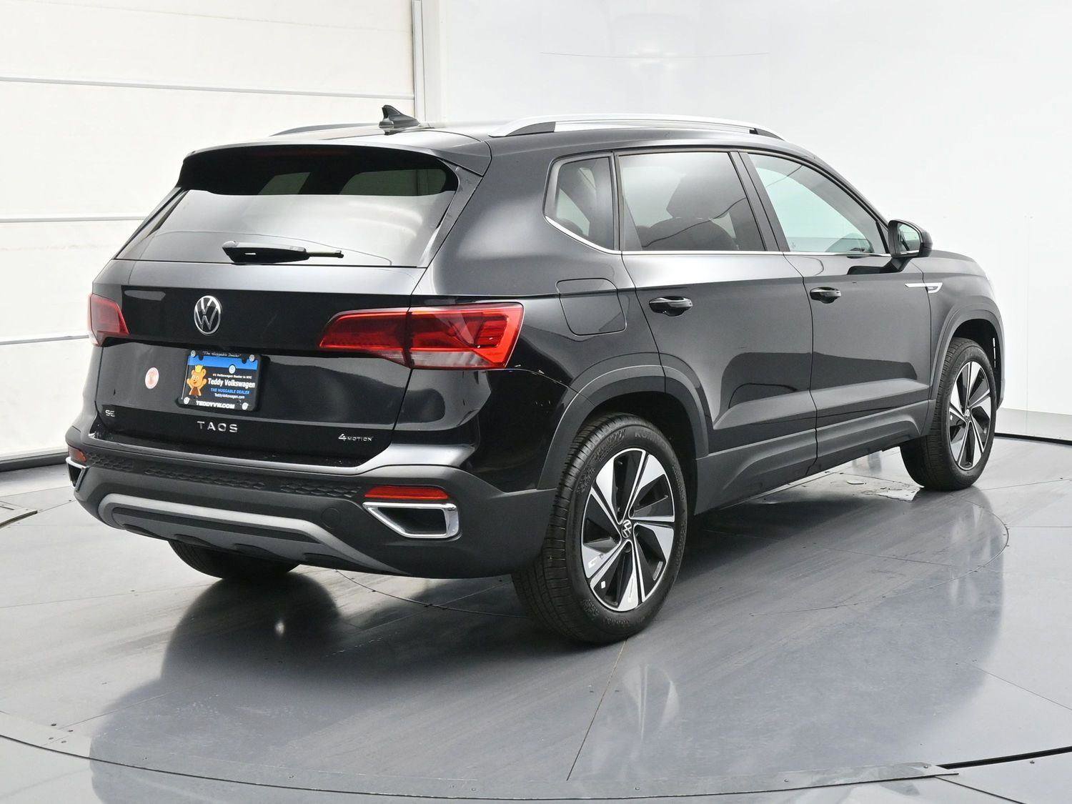 Used 2024 Volkswagen Taos SE image 26