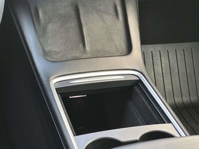 Used 2021 Tesla Model Y Long Range image 21