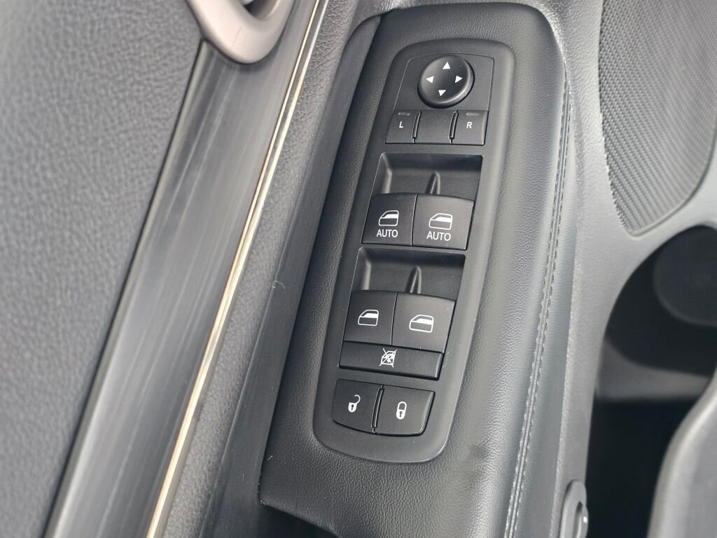 Used 2020 Jeep Grand Cherokee Limited X image 22