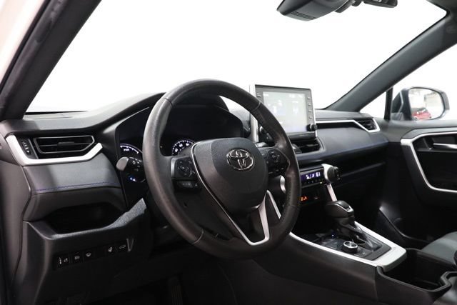 Used 2022 Toyota RAV4 SE w/ Convenience Package AWD/4WD image 16