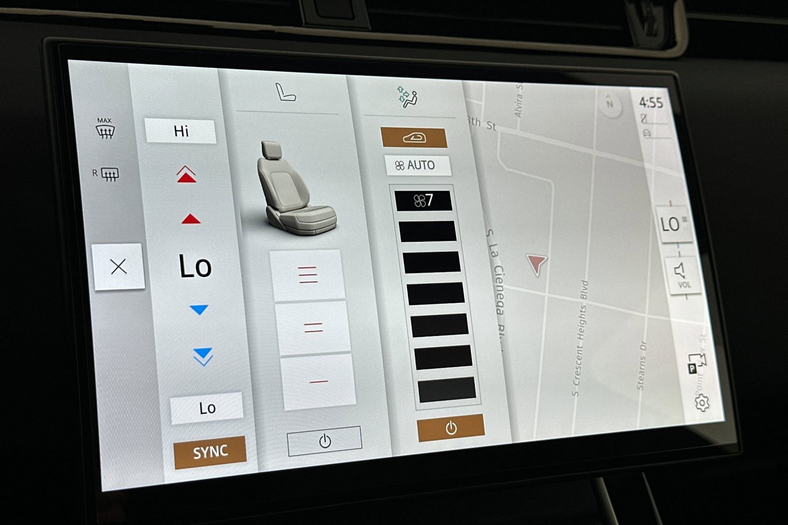 Used 2024 Land Rover Range Rover Evoque Dynamic SE image 20