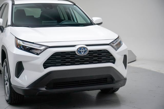 Certified 2024 Toyota RAV4 XLE AWD/4WD image 9