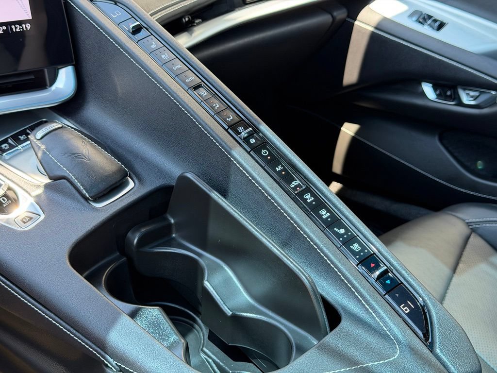 Used 2023 Chevrolet Corvette Stingray Preferred Cpe w/ Body-Color Dual Roof Package RWD image 13