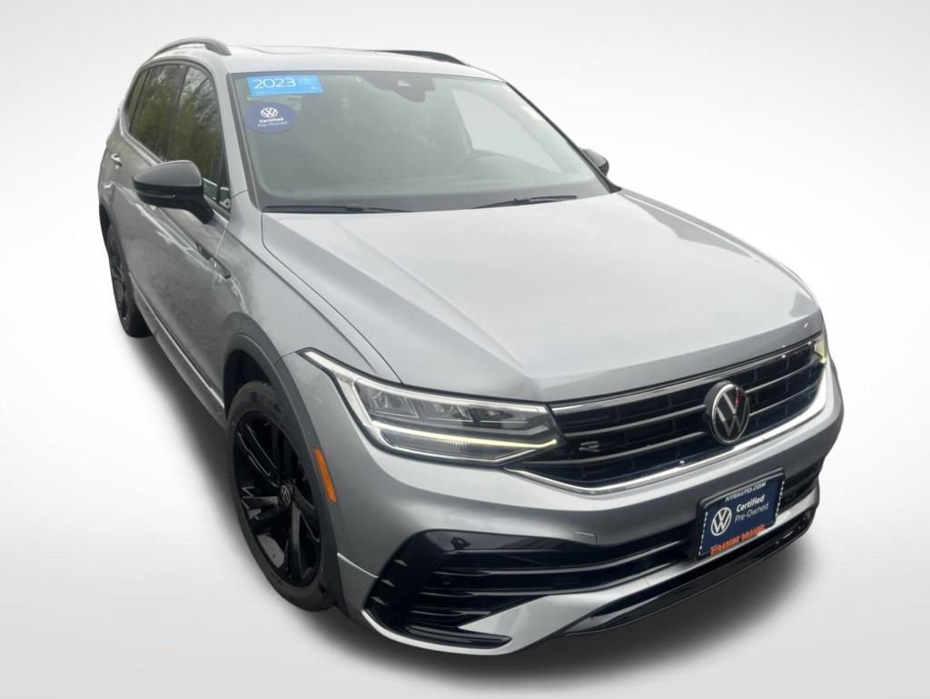 Used 2023 Volkswagen Tiguan SE R-Line AWD/4WD image 3
