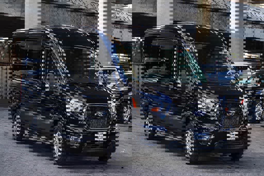 Used 2024 Ford Transit 350 XLT image 3