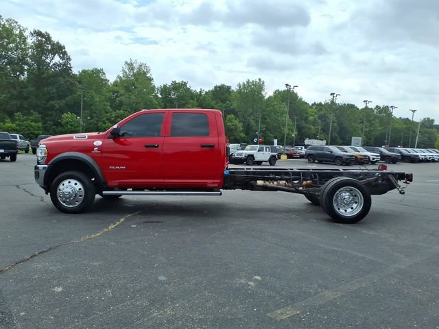 Used 2022 RAM 5500 Tradesman w/ Chrome Appearance Group AWD/4WD image 4