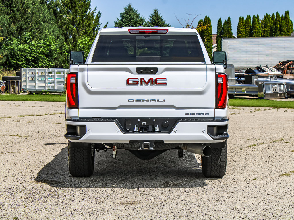 Used 2025 GMC Sierra 2500 Denali w/ Denali Reserve Package AWD/4WD image 3