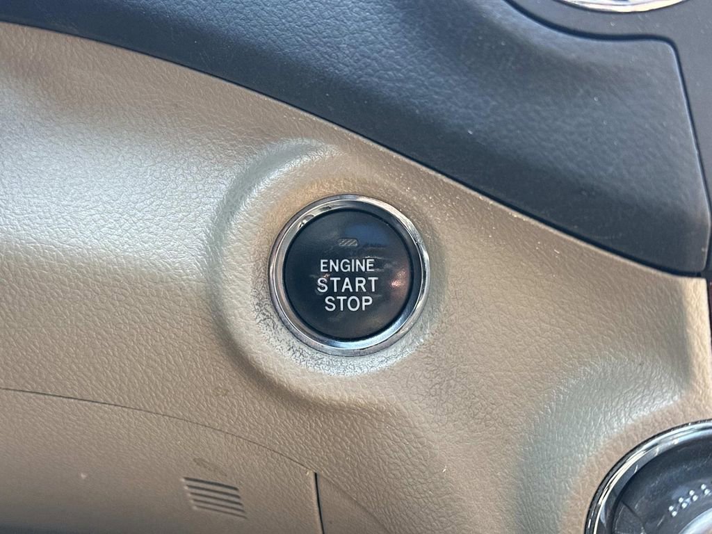 Used 2011 Toyota Highlander Limited w/ Tow Pkg image 28