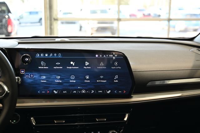 Used 2026 Chevrolet Traverse LT w/ LPO, Floor Liner Package FWD image 16