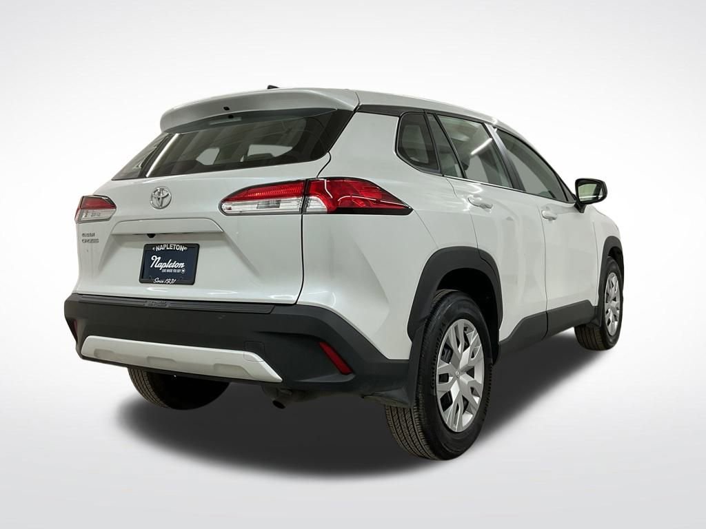 Used 2025 Toyota Corolla Cross L image 2