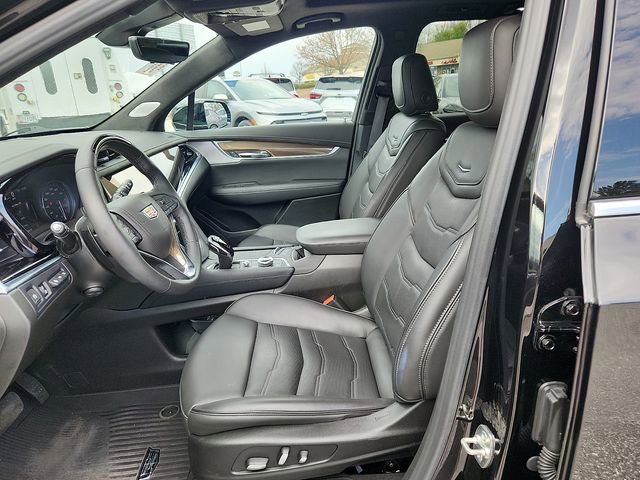 Certified 2025 Cadillac XT6 Premium Luxury w/ Platinum Package AWD/4WD image 13