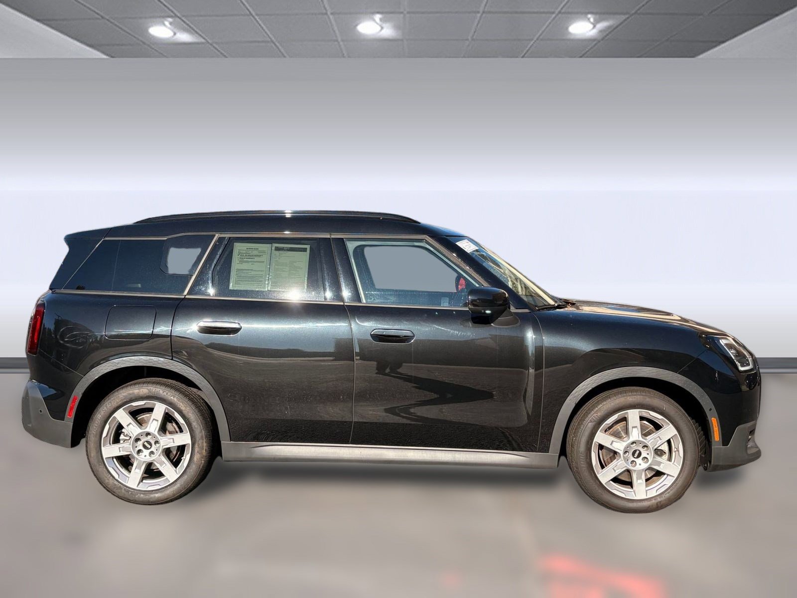Used 2025 MINI Cooper Countryman S w/ Comfort Package Max image 8