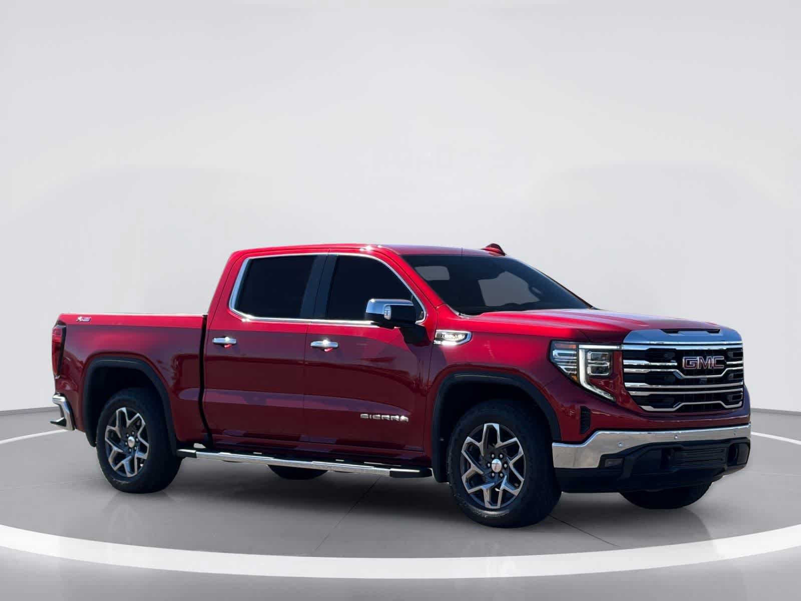 Used 2025 GMC Sierra 1500 SLT w/ SLT Premium Plus Package AWD/4WD image 5