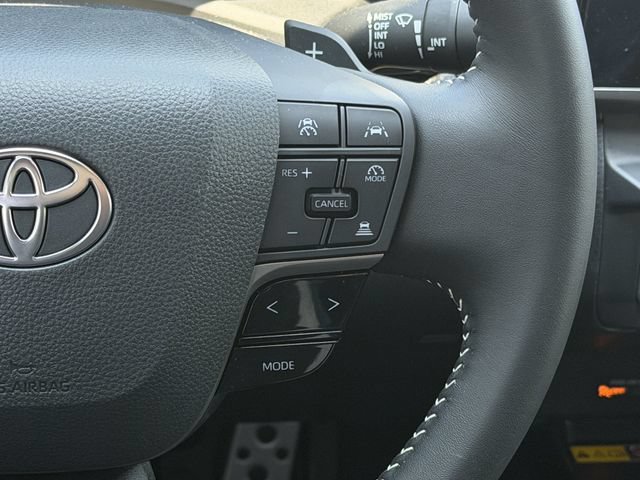 Used 2026 Toyota Camry SE w/ Convenience Package FWD image 14