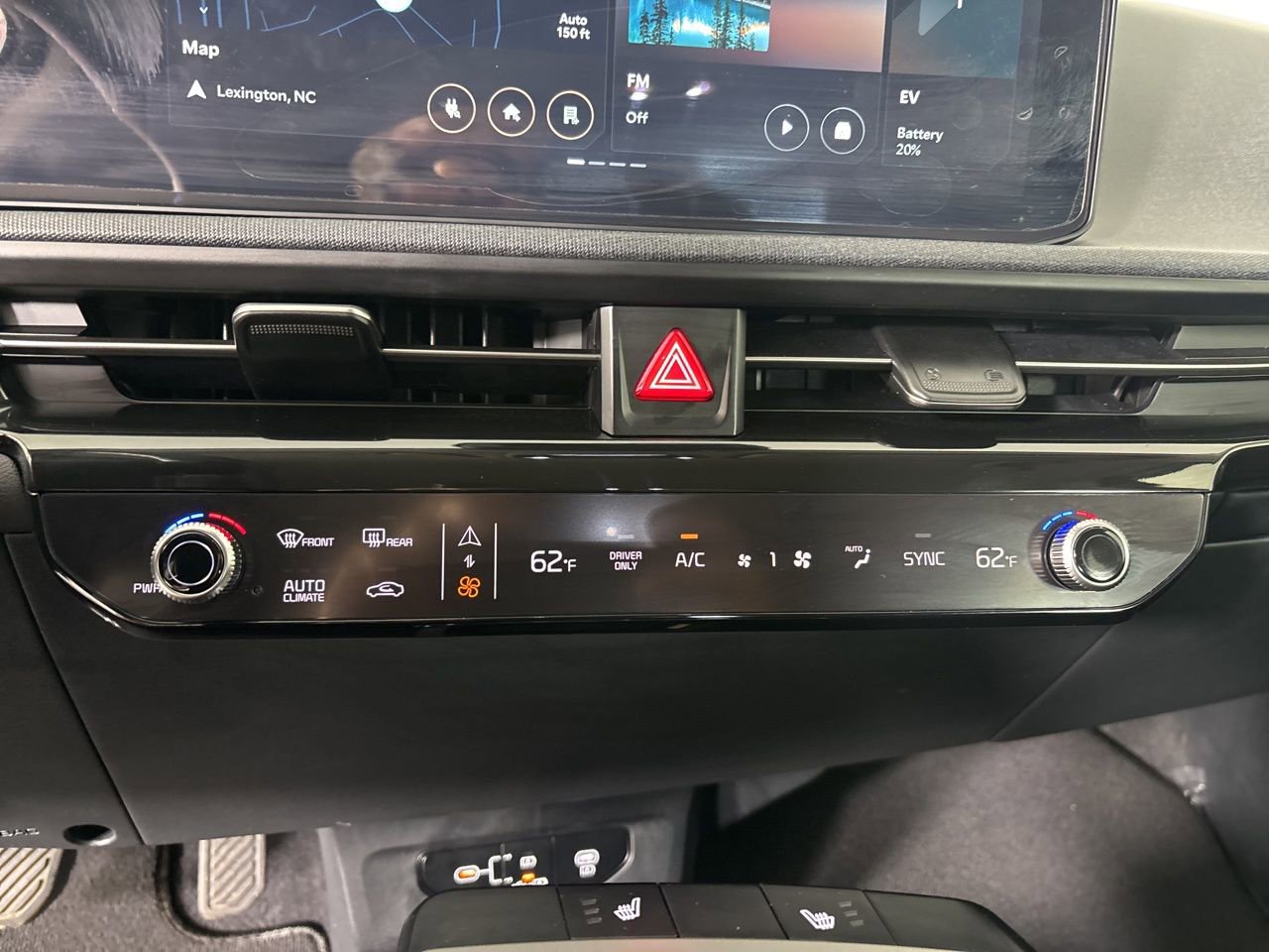 Used 2025 Kia EV6 Light w/ Light LR Technology Package image 14