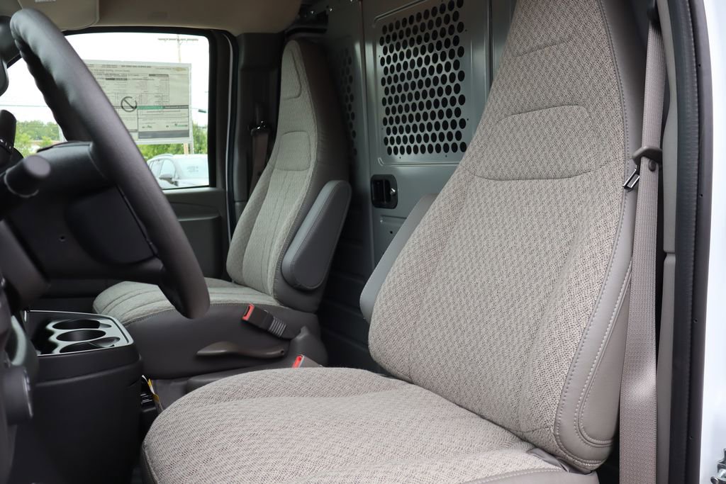 New 2025 Chevrolet Express 2500 w/ Driver Convenience Package image 7