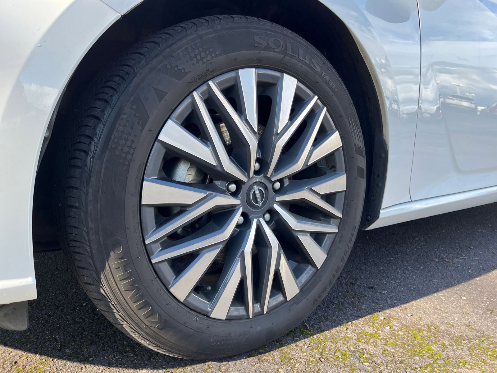 Used 2025 Nissan Altima 2.5 SV FWD image 30