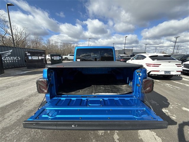 Used 2025 Jeep Gladiator Sport image 22