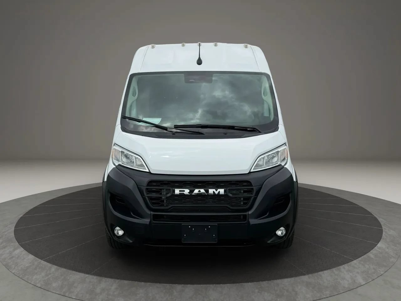 Used 2025 RAM ProMaster 2500 w/ Convenience Group FWD image 9