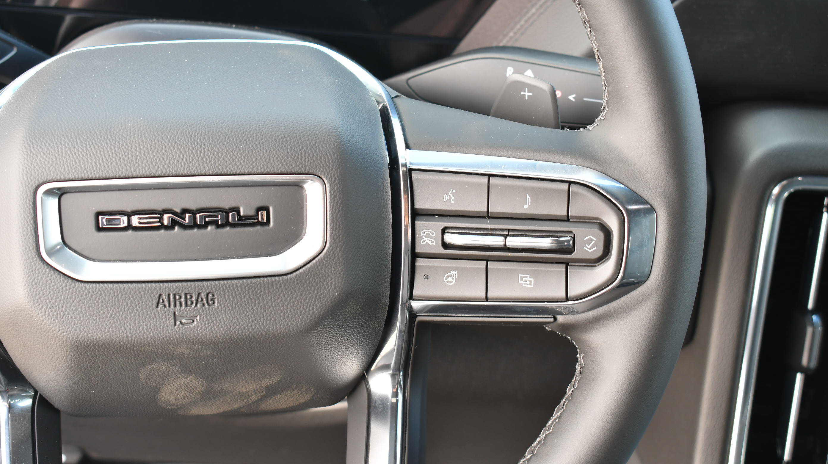 New 2026 GMC Yukon XL Denali AWD/4WD image 25