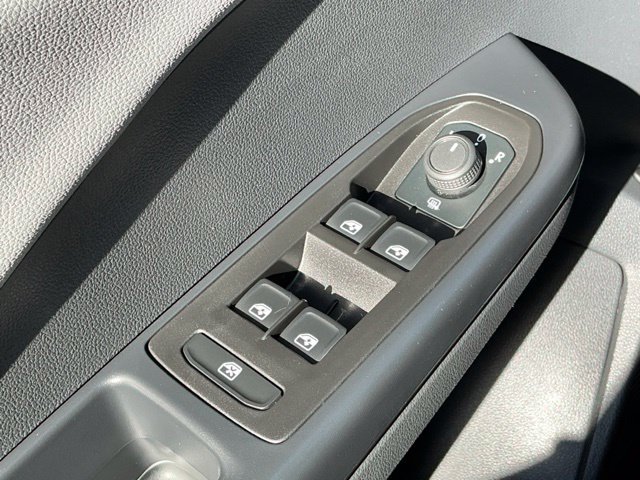Certified 2024 Volkswagen Taos SE w/ Panoramic Sunroof Package AWD/4WD image 13