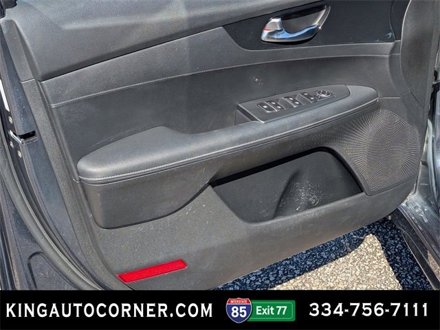 Used 2023 Kia Forte GT-Line image 11