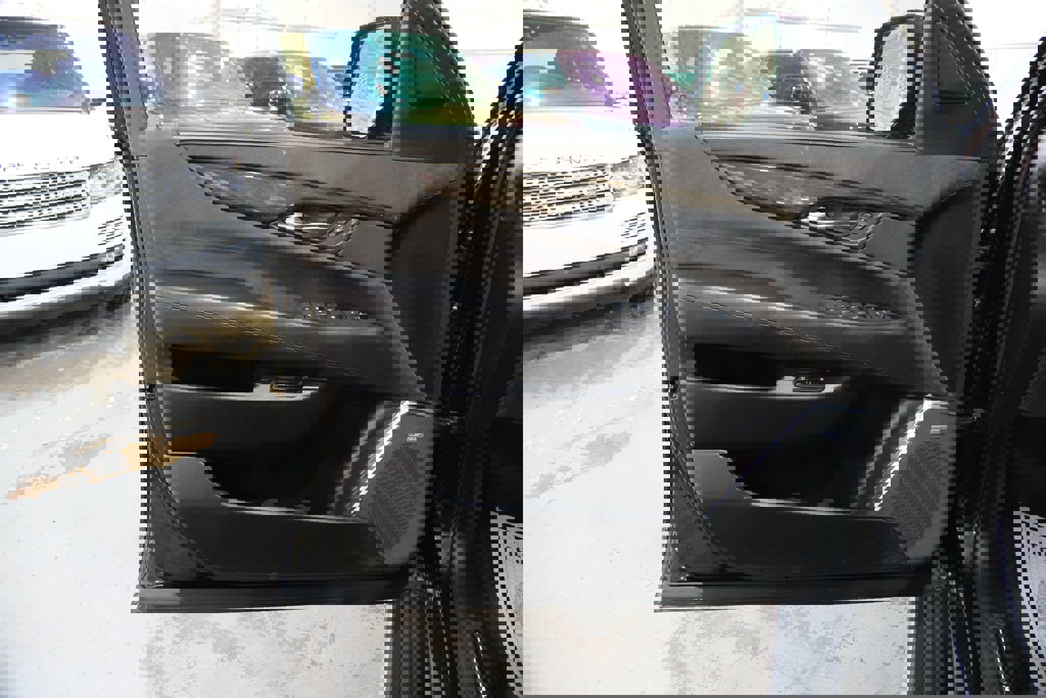 Used 2017 Cadillac Escalade ESV Platinum image 19