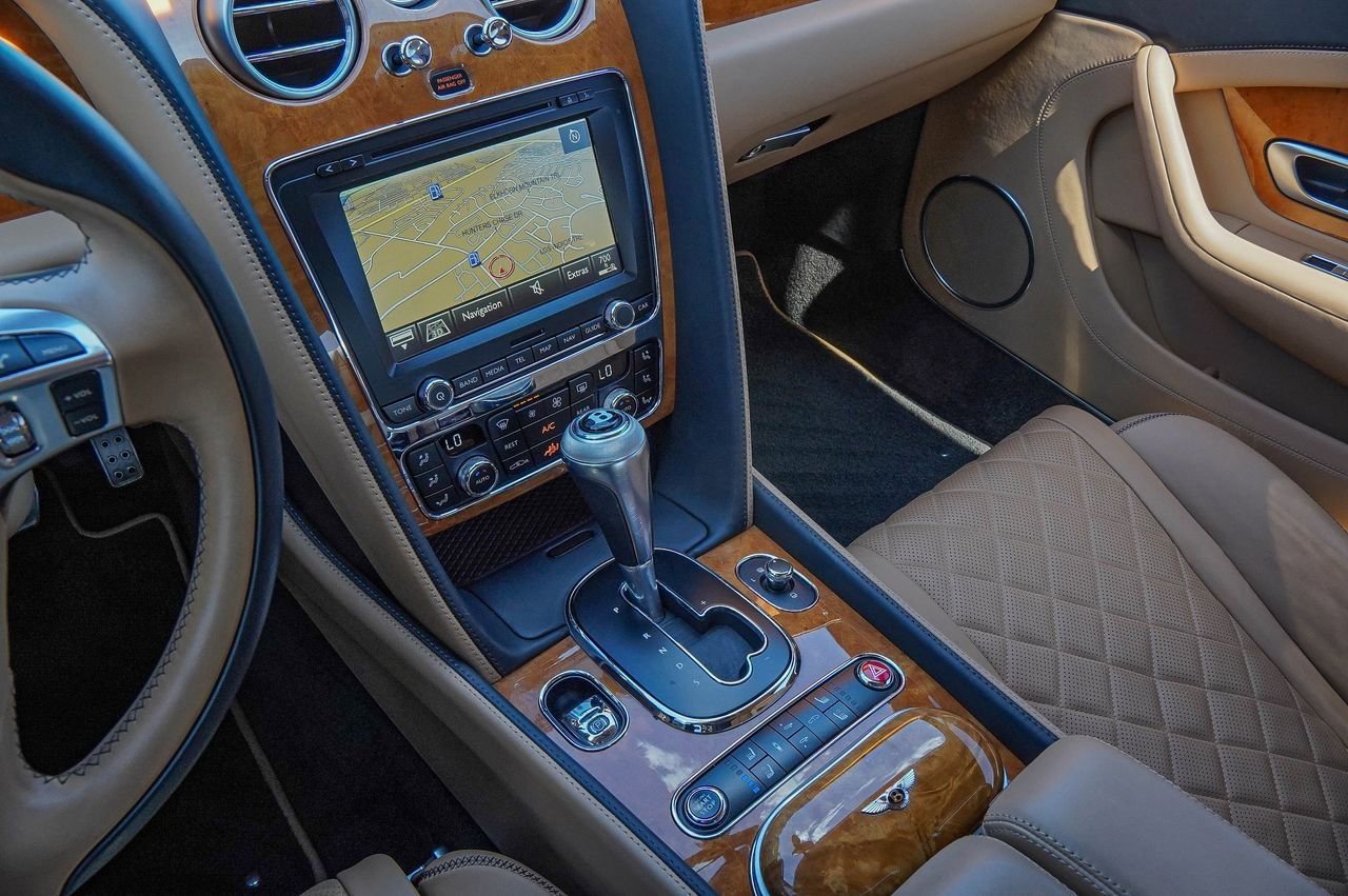Used 2016 Bentley Continental GT image 28