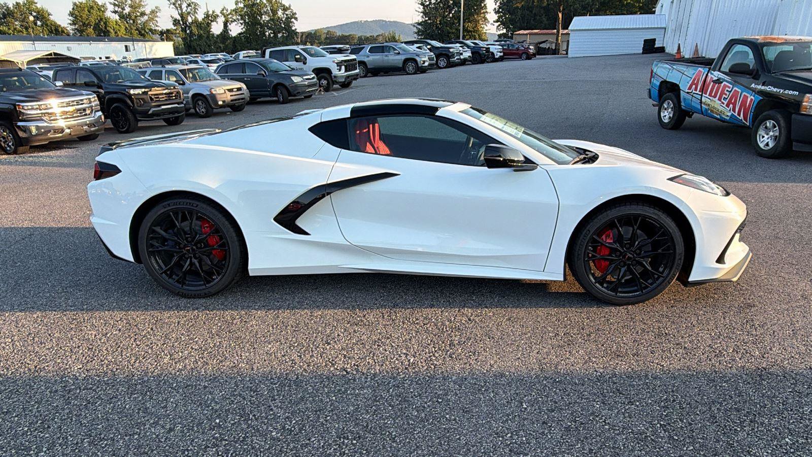 New 2027 Chevrolet Corvette Stingray Coupe w/ 1LT RWD image 8