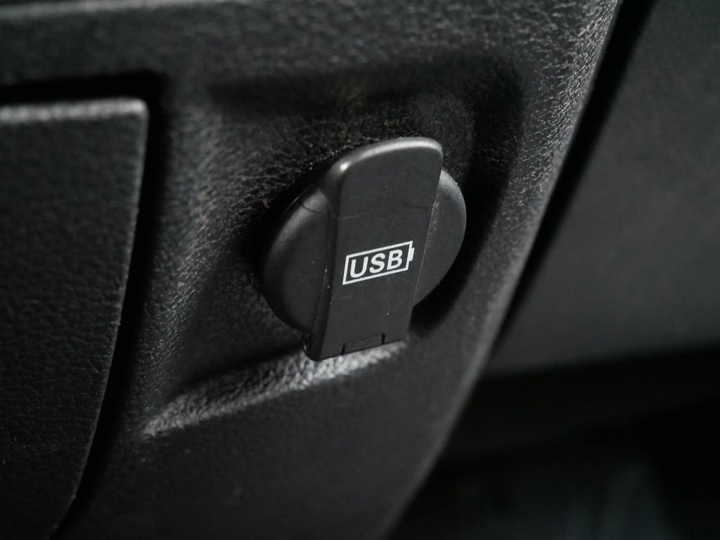 Used 2017 RAM 1500 Classic SLT AWD/4WD image 27