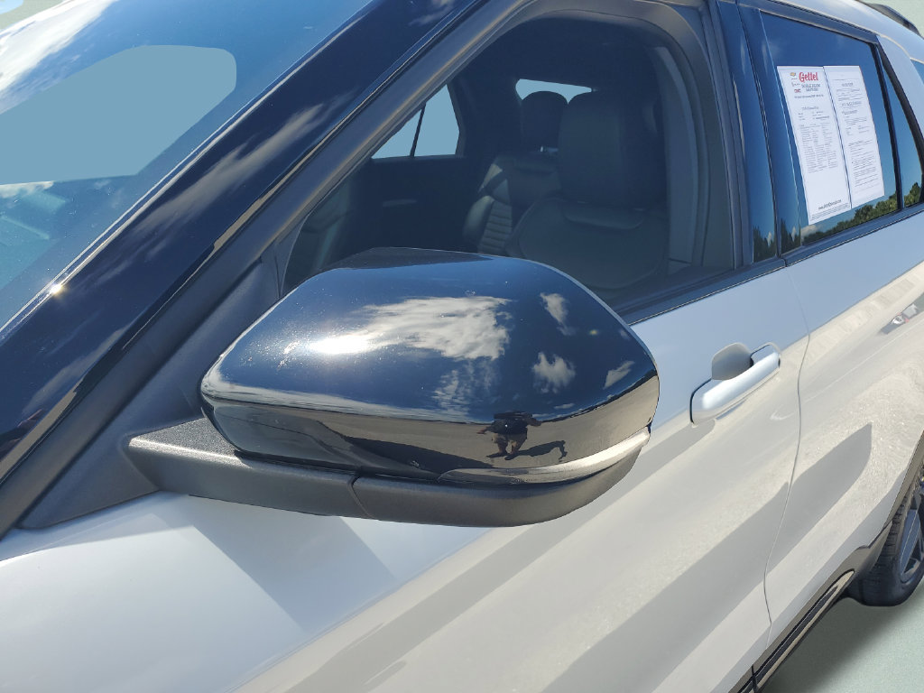Used 2026 Ford Explorer ST-Line w/ ST-Line Street Pack RWD image 28