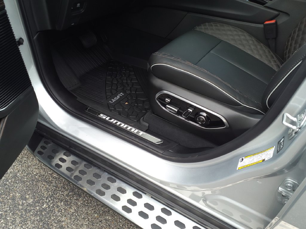 Used 2025 Jeep Grand Cherokee Summit AWD/4WD image 19
