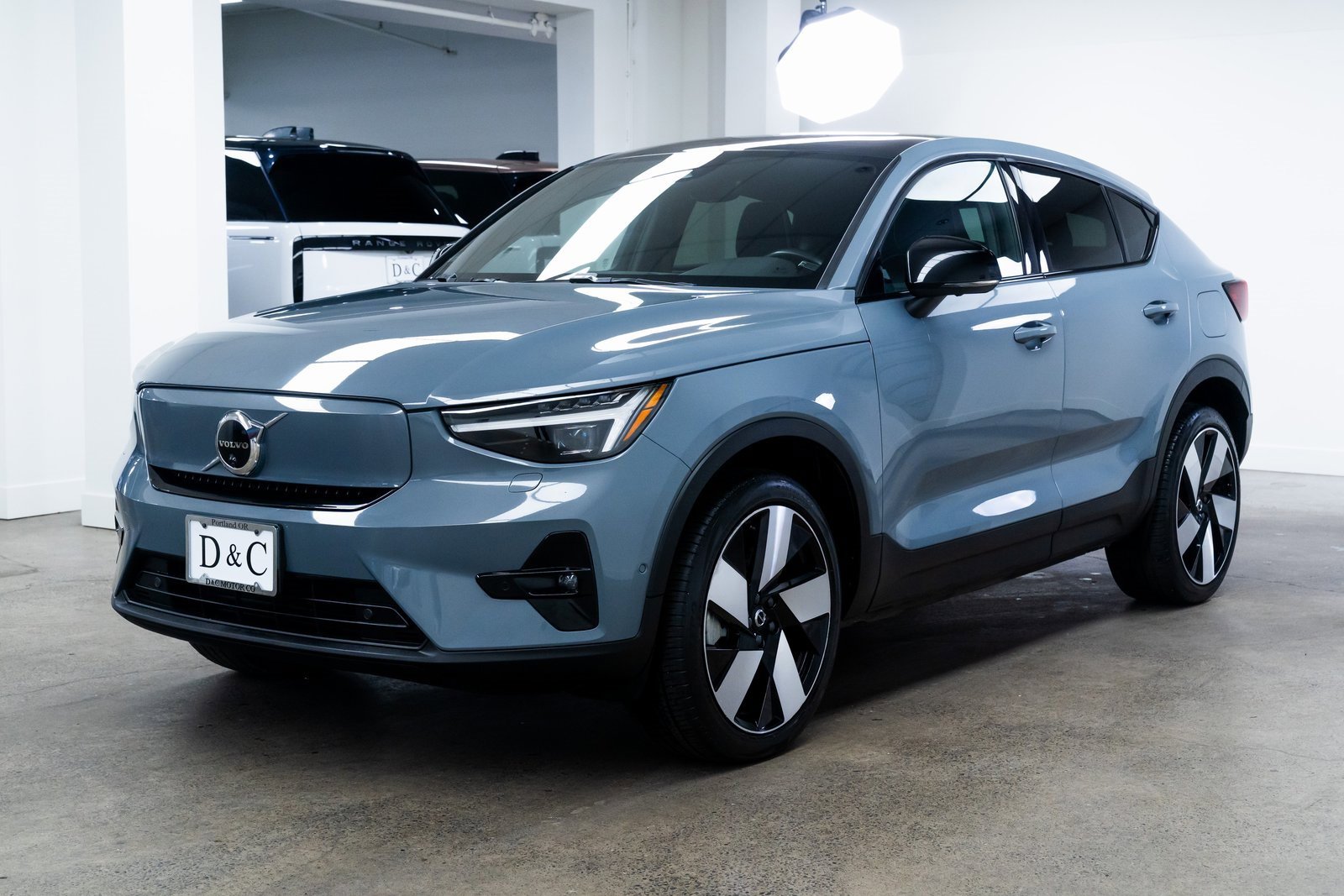 Used 2023 Volvo C40 P8 Recharge Ultimate image 3