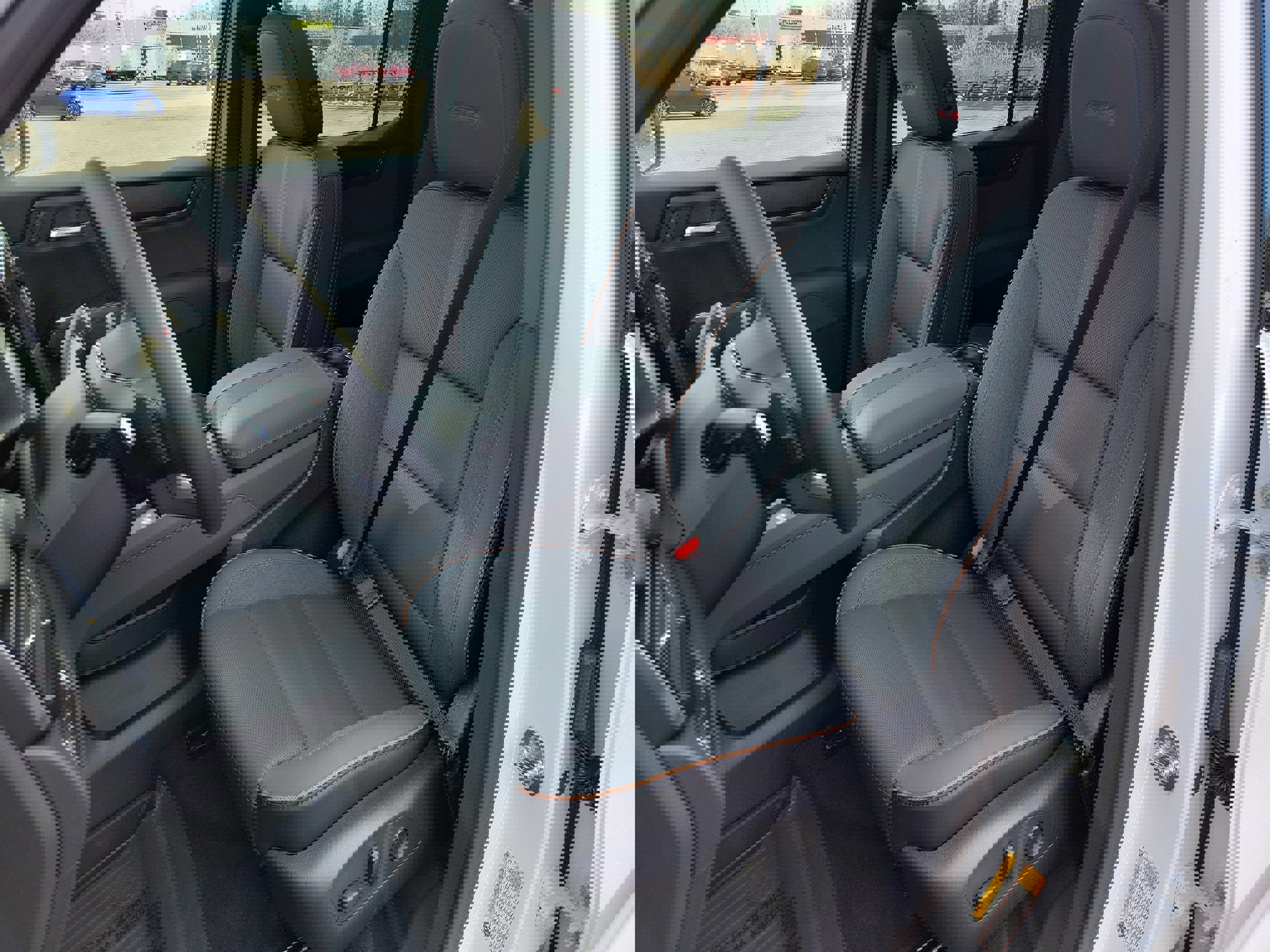 New 2026 GMC Acadia AT4 w/ Luxury Package image 4