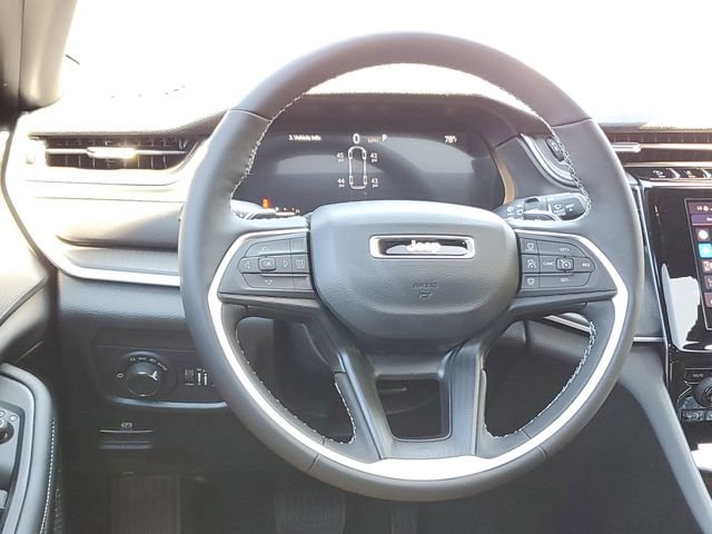 New 2025 Jeep Grand Cherokee L Altitude image 7