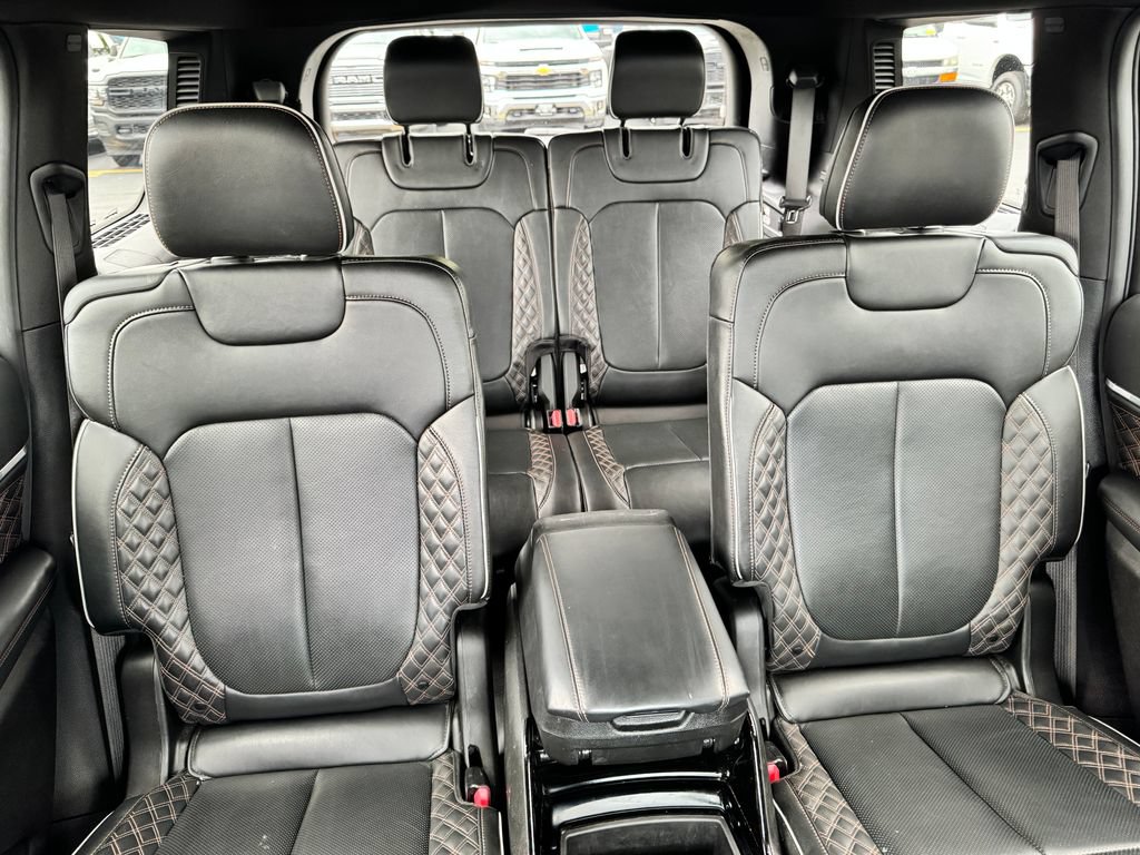 Used 2021 Jeep Grand Cherokee L Summit w/ Luxury Tech Group V AWD/4WD image 16
