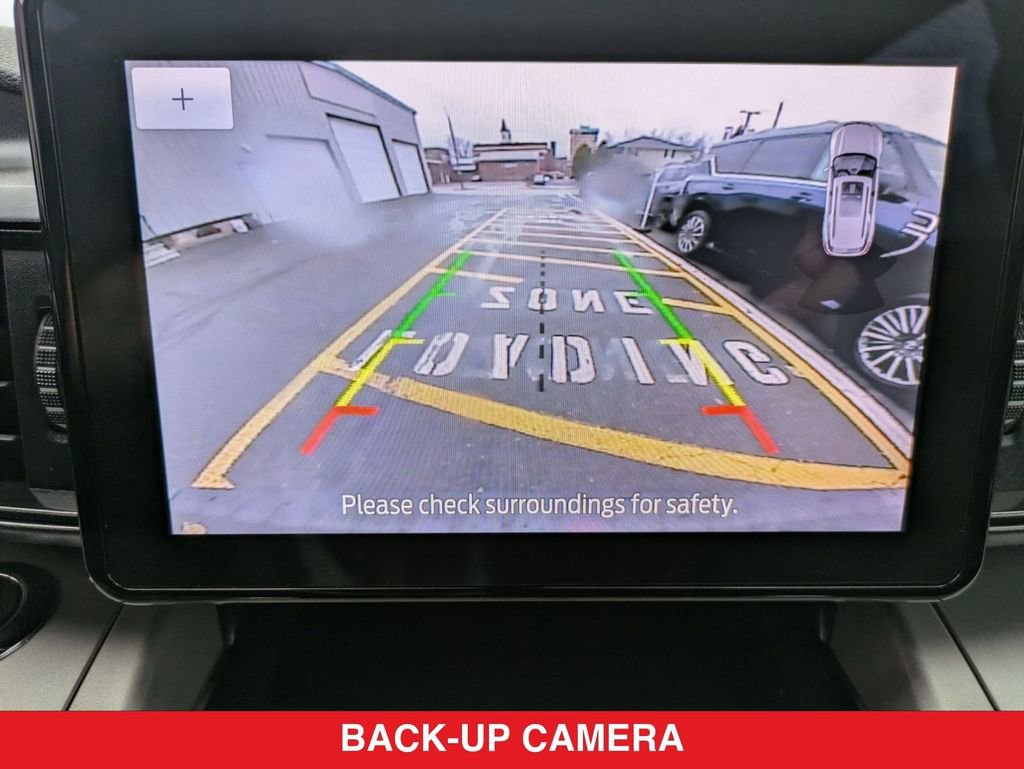 Used 2022 Ford Explorer XLT image 26