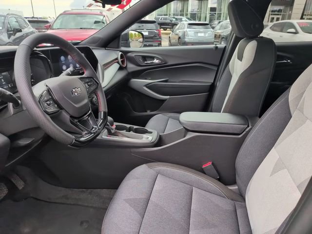 Certified 2025 Chevrolet Trax RS w/ Driver Confidence Package FWD image 17