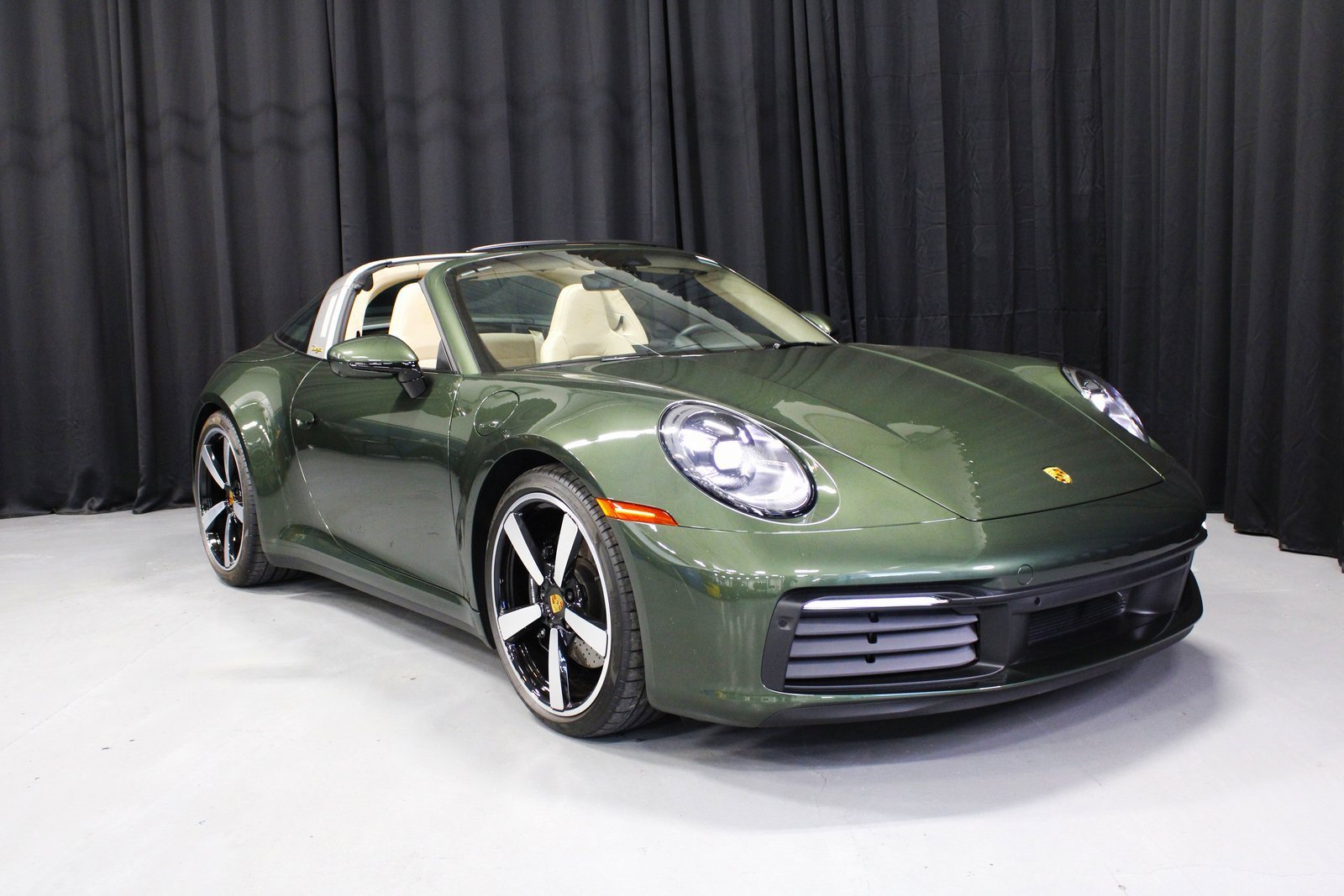 Certified 2021 Porsche 911 Targa 4S image 9