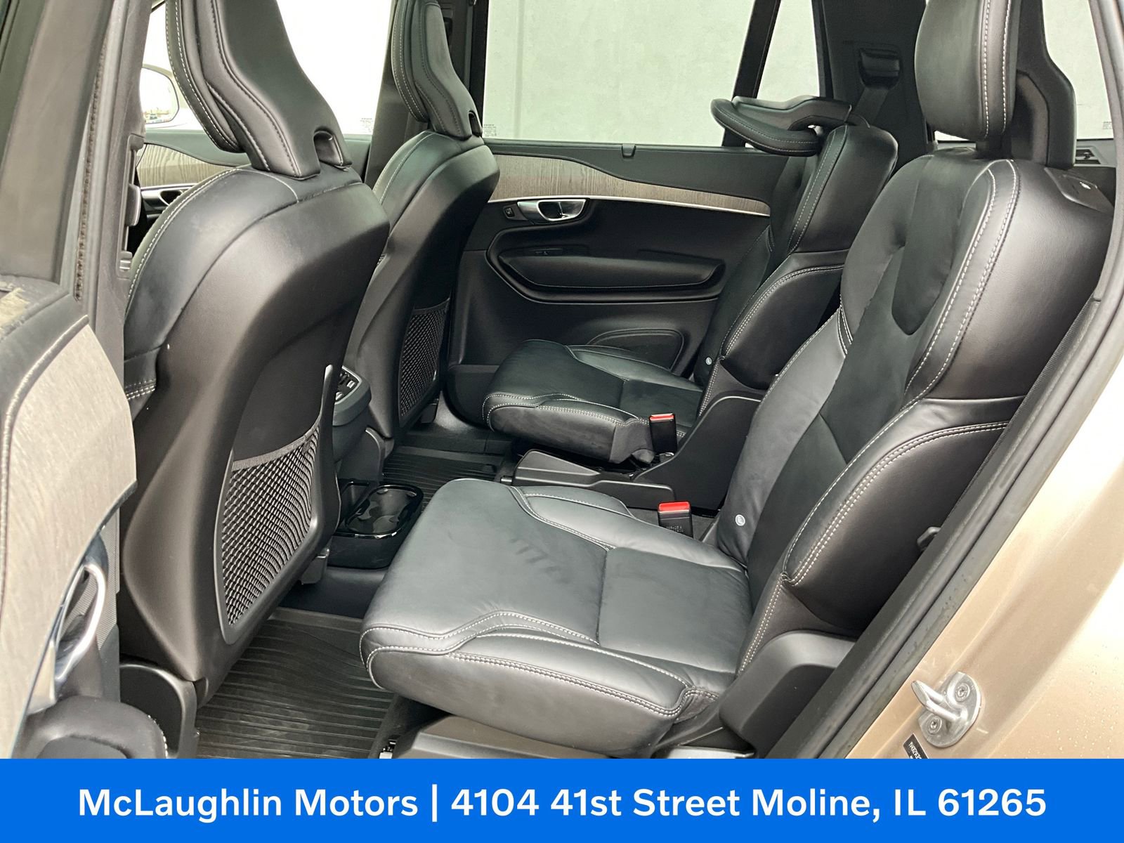 Certified 2023 Volvo XC90 B6 Ultimate w/ Protection Package Premier image 10