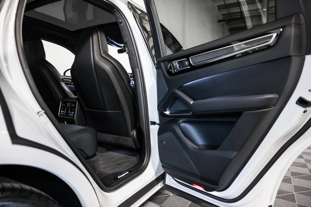 Used 2019 Porsche Cayenne Turbo image 25