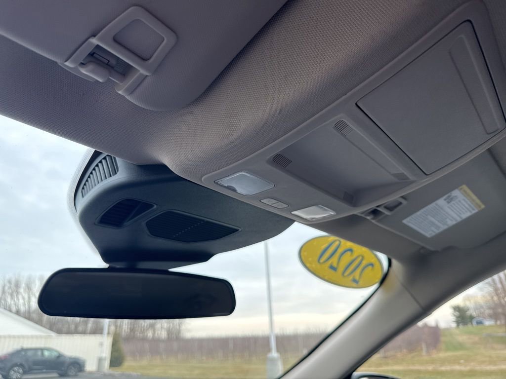 Used 2020 Ford Escape SE image 21