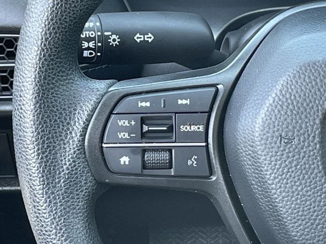 Used 2025 Honda HR-V LX image 12