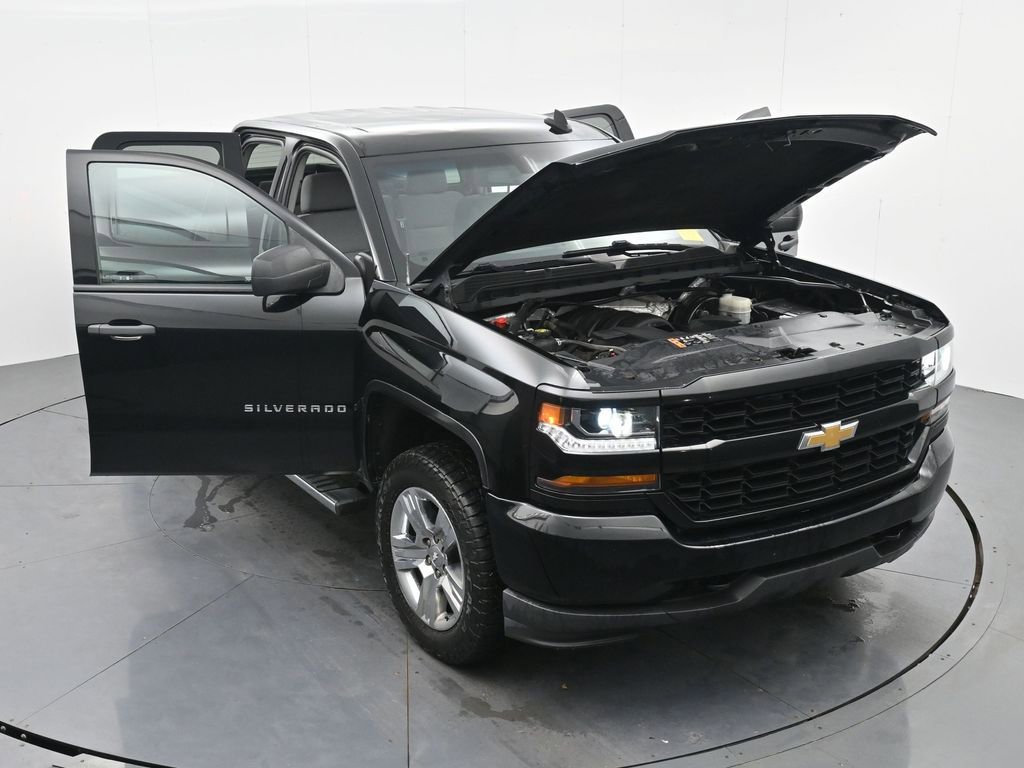 Used 2017 Chevrolet Silverado 1500 Custom w/ Custom Convenience Package AWD/4WD image 37